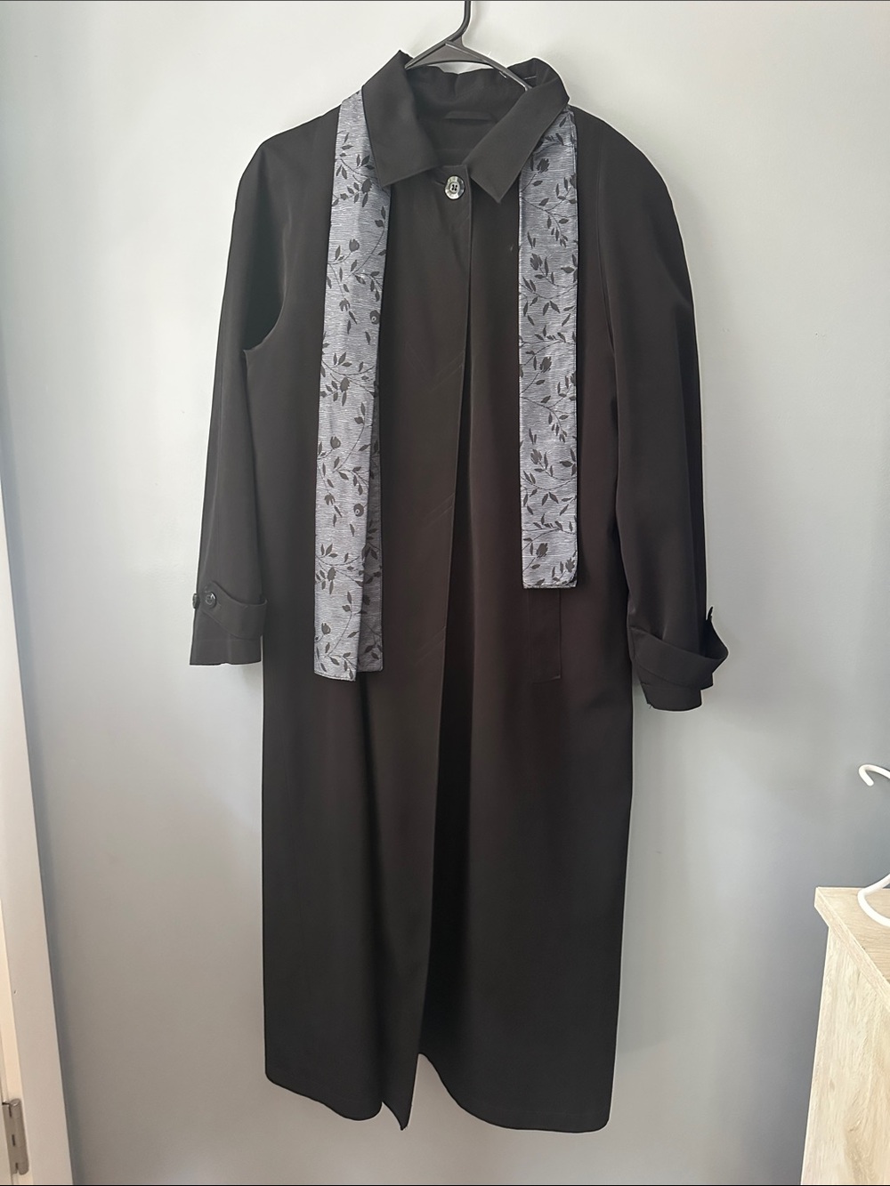 Fleet Street trench coat black with‎ gray Printed Scarf lined women’s size 10P